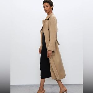 Aritzia Babaton trench coat - size XXS